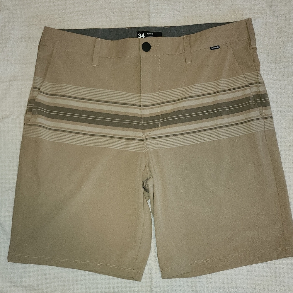 Hurley Men's Tan and Gray Striped Shorts